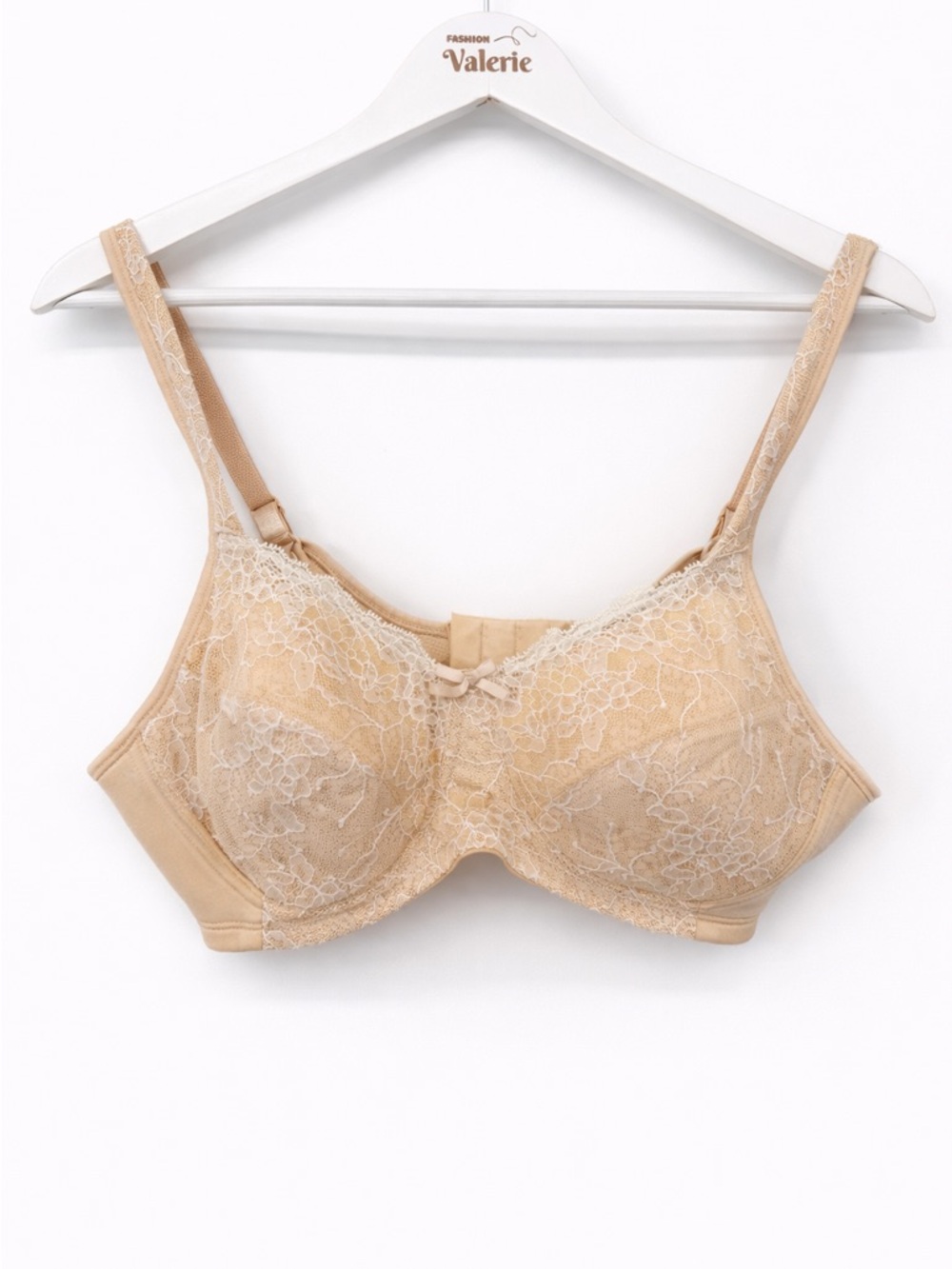Playtex Beige Lace Wireless Bra Classic Size 36B Everyday Nylon Dainty